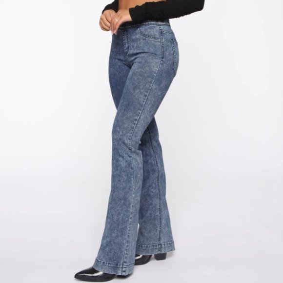 Fashion Nova Pants - NWT FASHION NOVA Step Up Mid Rise Flare Jeans #R16